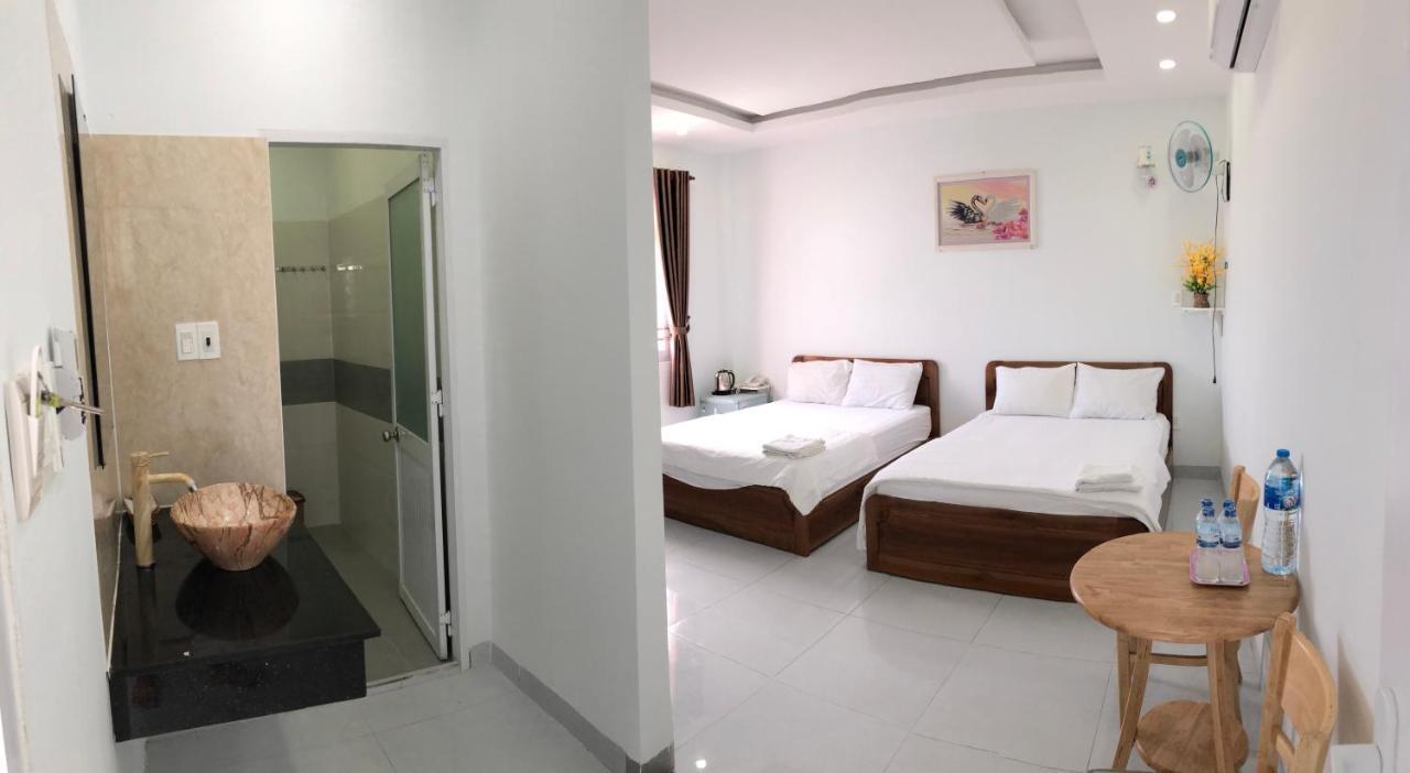 Wow Hotel Куи Нхон Екстериор снимка